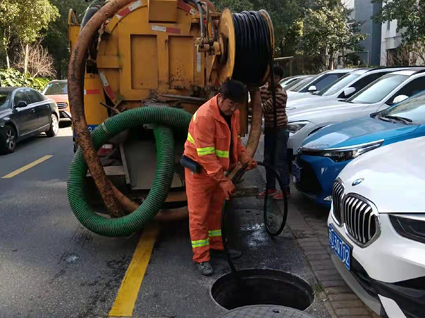 中沙排污管道清淤